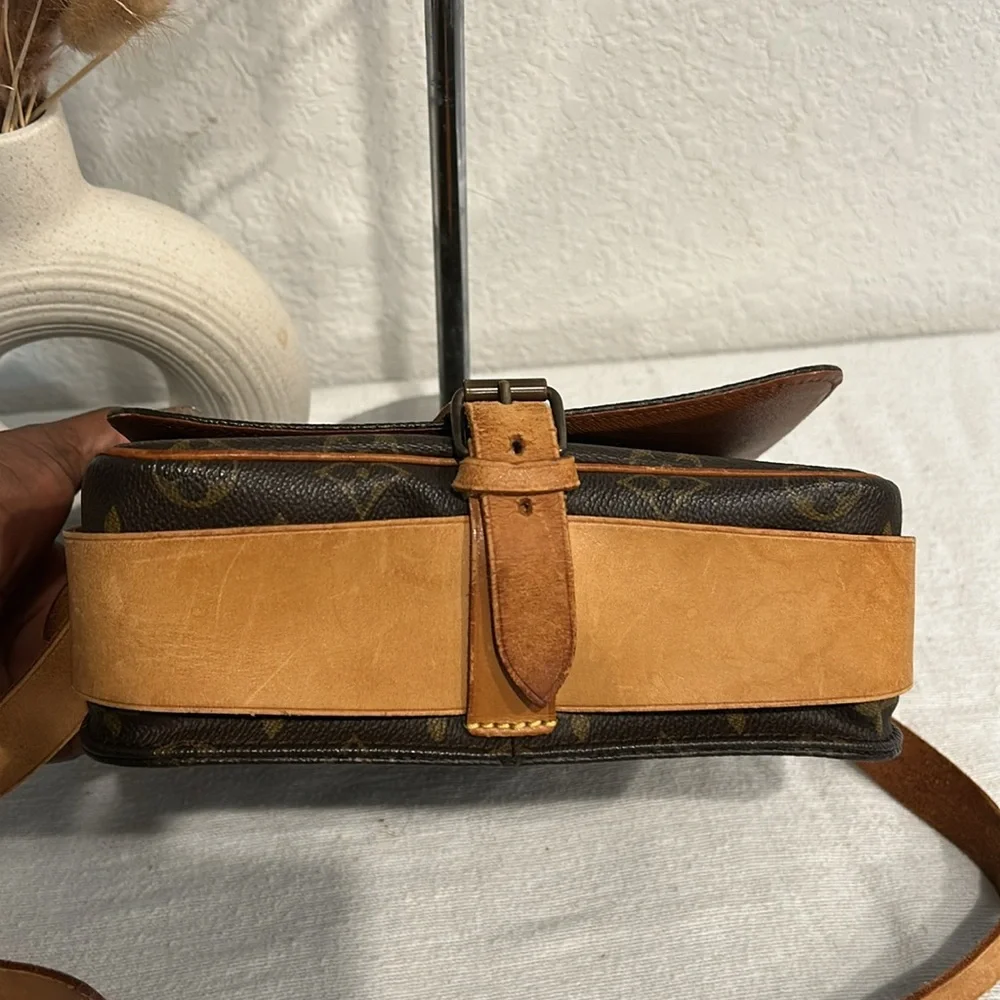LOUIS VUITTON Monogram Cartouchiere MM Shoulder Bag M51253 LV Auth yk14704
